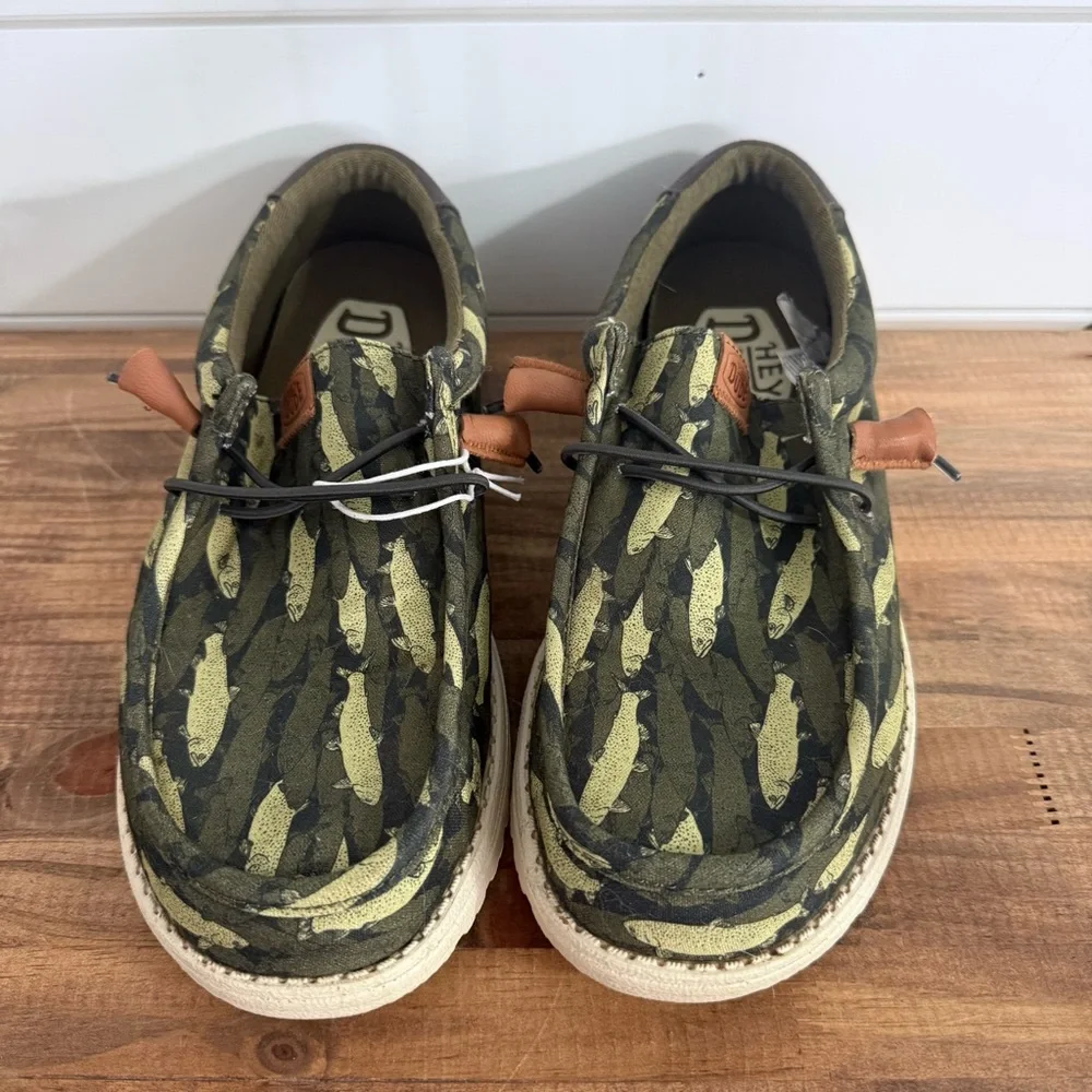 Hey Dude Men's Olive Camo Fish - Picture 1 of 5